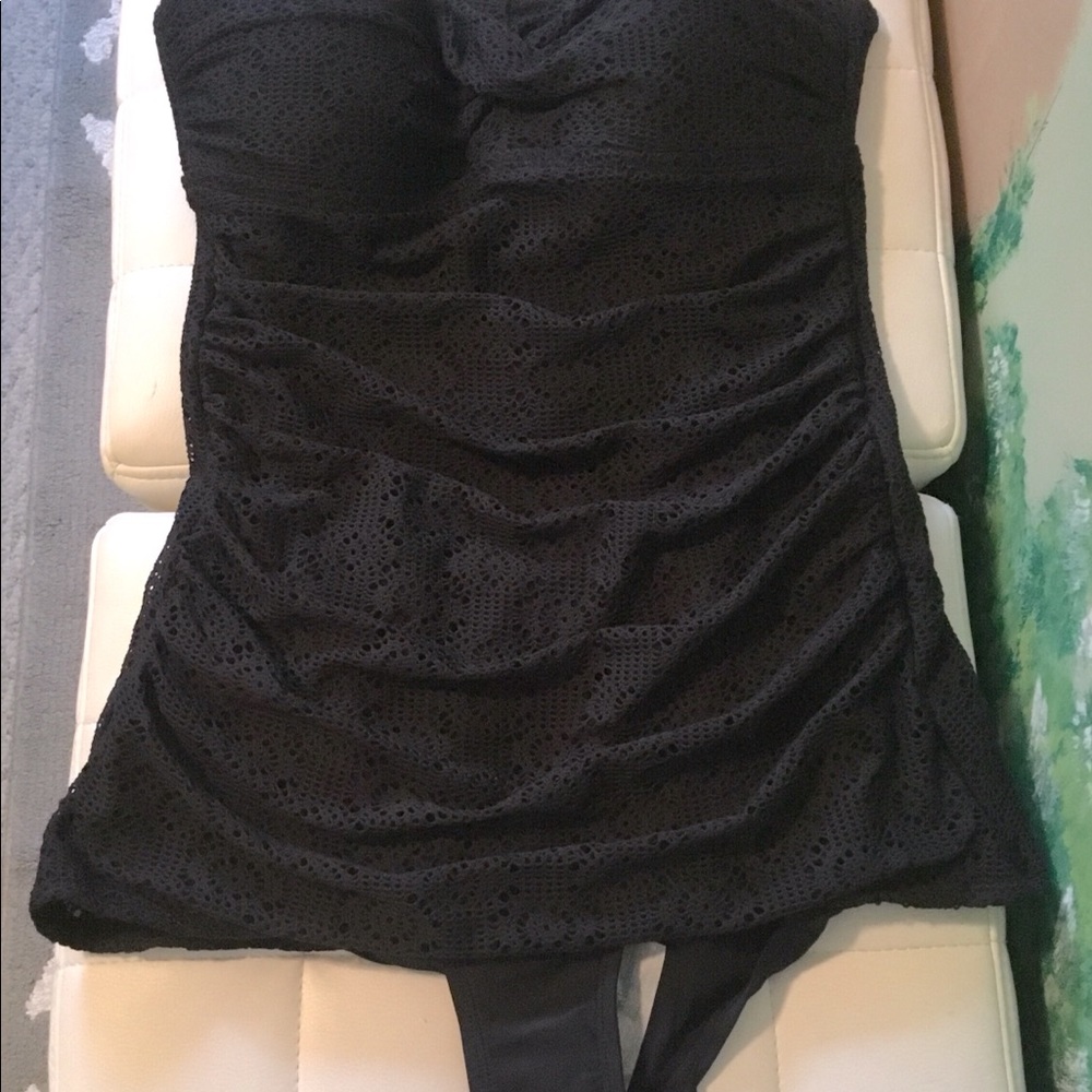 Women’s Bathing Suit M
